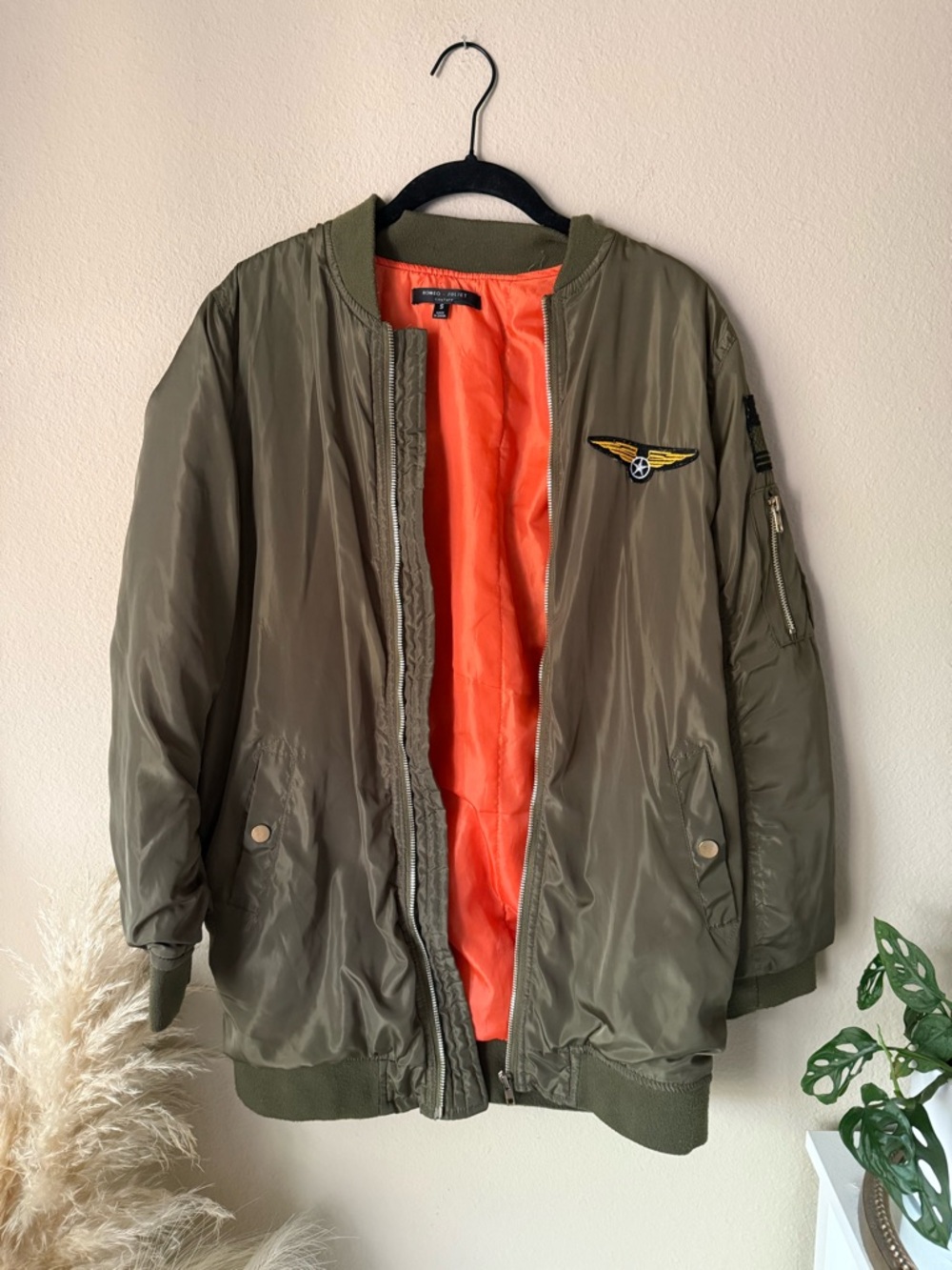 Romeo + Juliet Olive Green Oversize Bomber Jacket Pilot Army Orange Lining